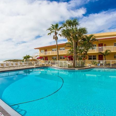 #212 Surf Song Resort St. Pete Beach Exteriör bild