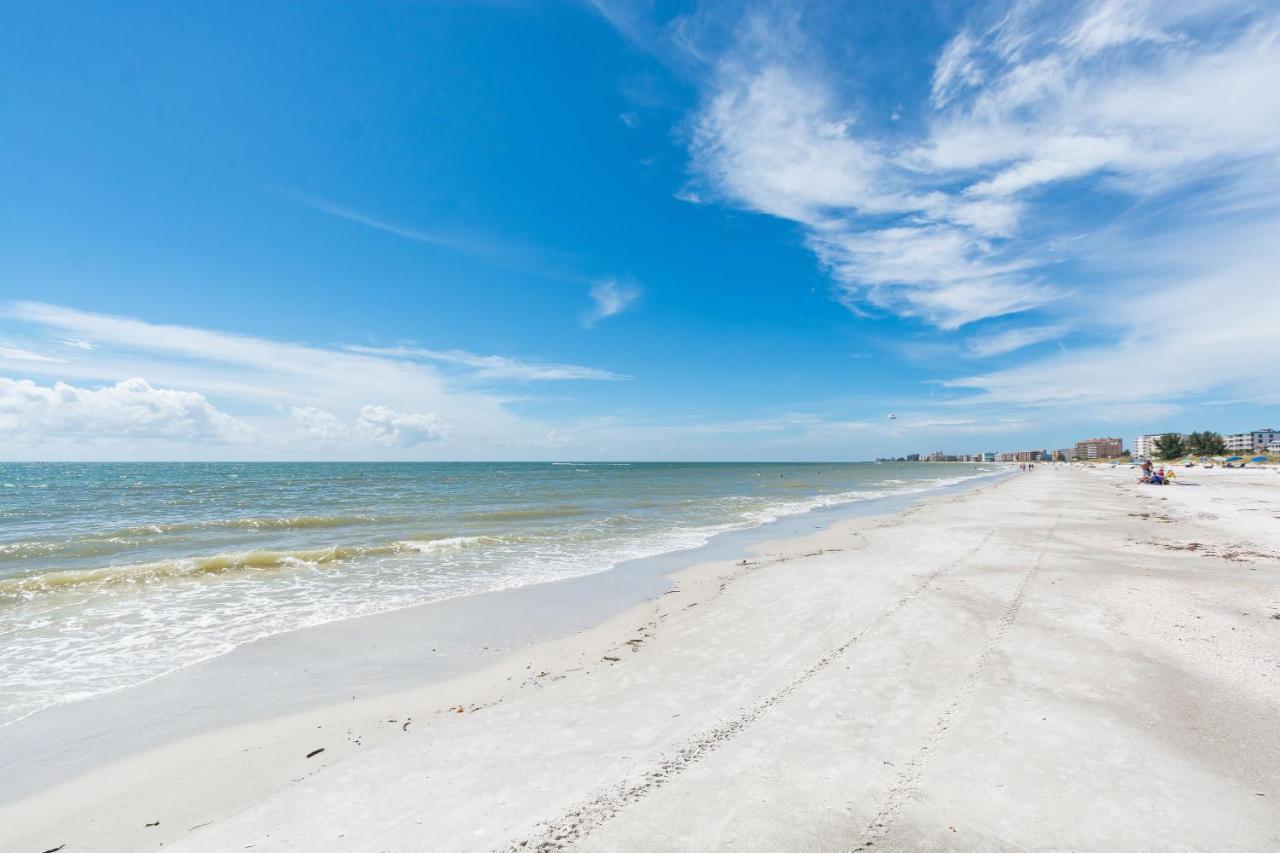 #212 Surf Song Resort St. Pete Beach Exteriör bild