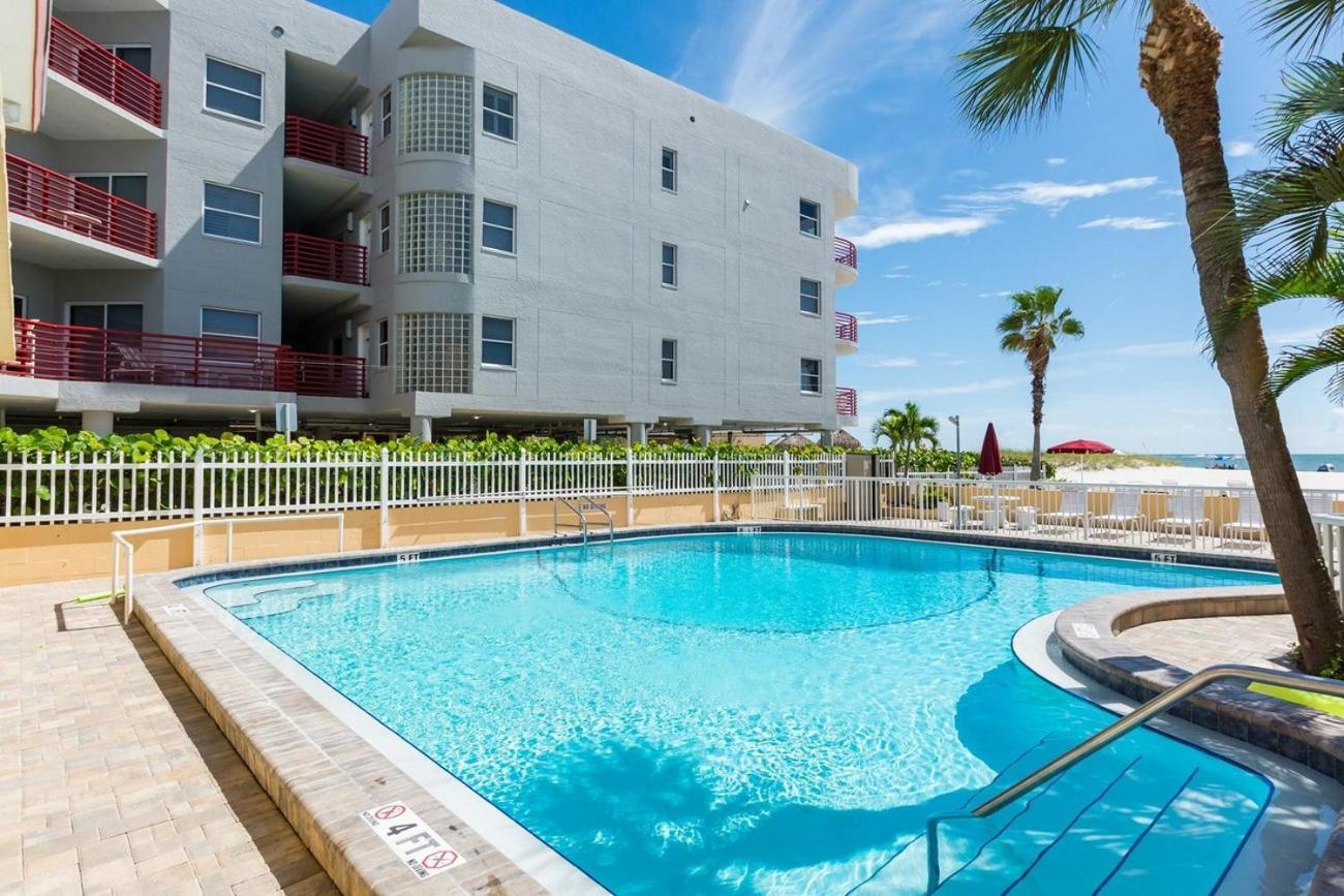 #212 Surf Song Resort St. Pete Beach Exteriör bild