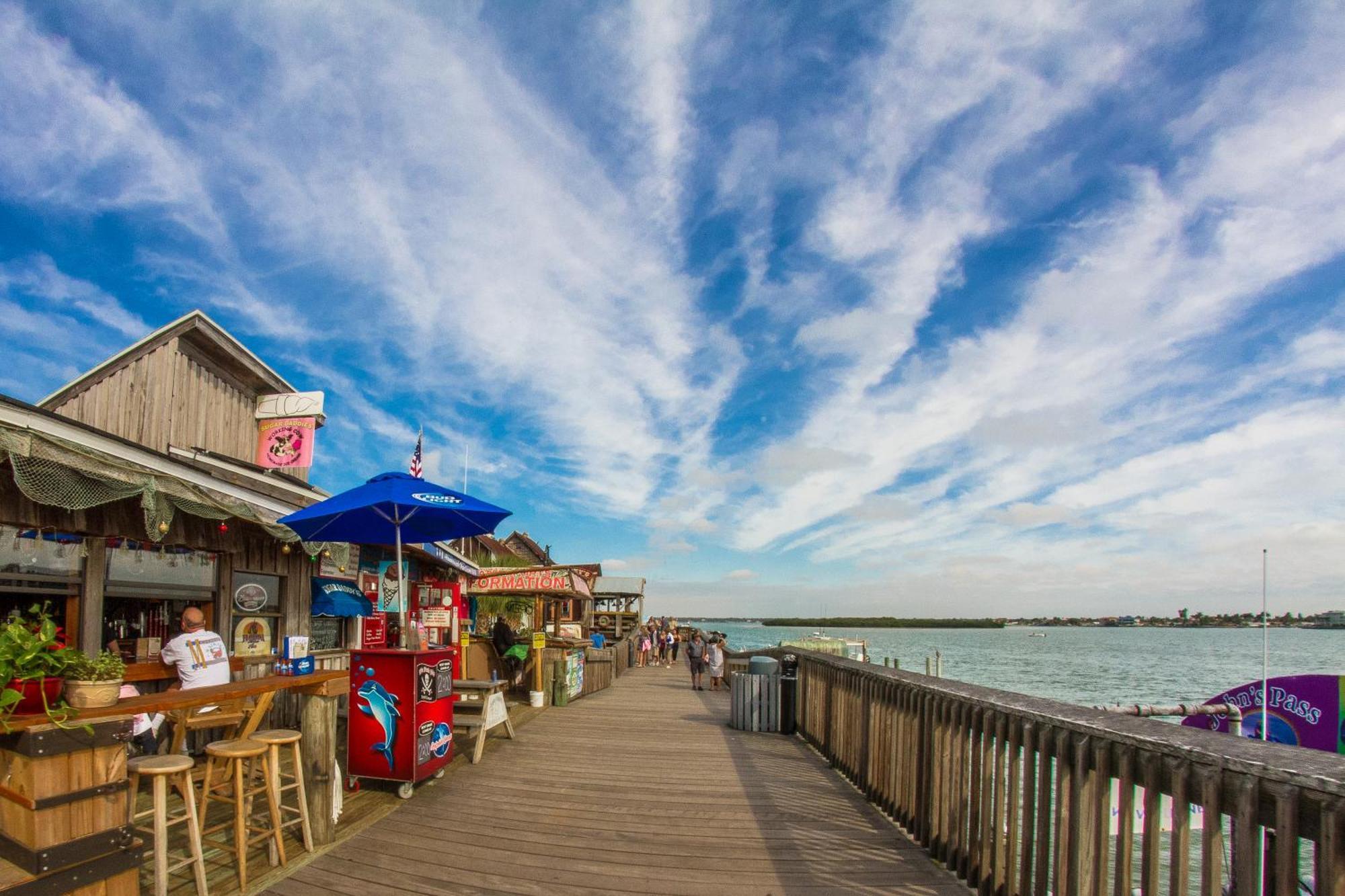 #212 Surf Song Resort St. Pete Beach Exteriör bild